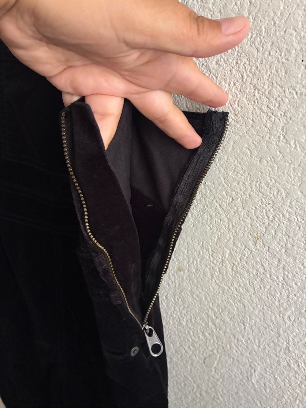 Pilcro Black Fit Flared Velvet Overalls 27 - Picture 8 of 14